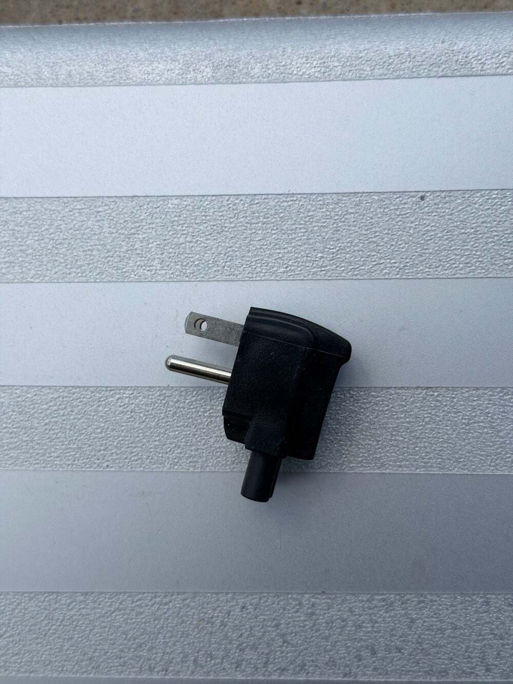 Volex DL515RP 3-Prong AC Power Adapter Plug